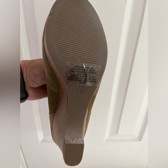 NEW Suede wedge boots womens size 6 - Picture 3 of 3